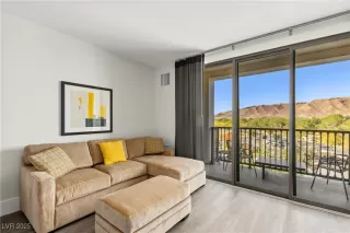 Photo #2: 2733744 Listing 