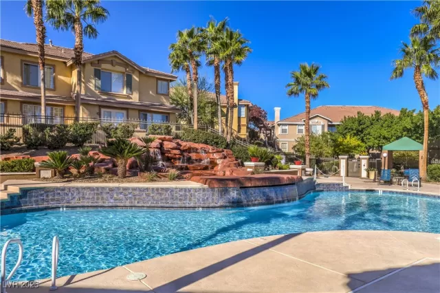 MLS: 2733762 Condo For Sale