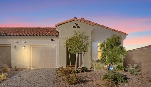 MLS: 2733768 Condo For Sale