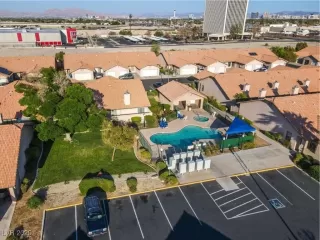 Photo #1: 2733769 Listing 