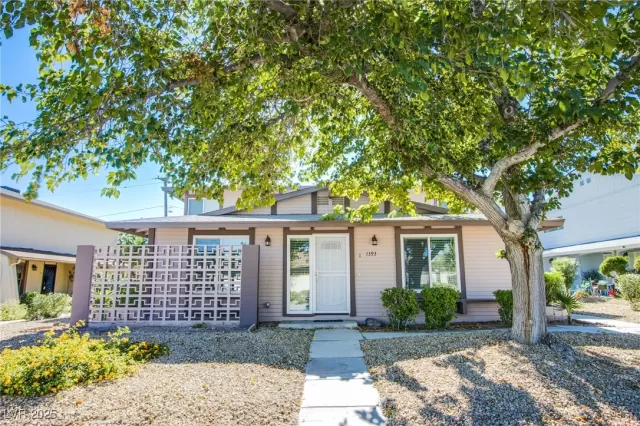 MLS: 2733786 Condo For Sale