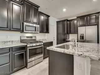 Photo #5: 2733787 Listing 