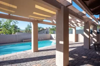 Photo #2: 2733796 Listing