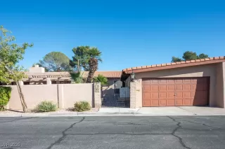 Photo #3: 2733796 Listing