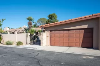 Photo #4: 2733796 Listing