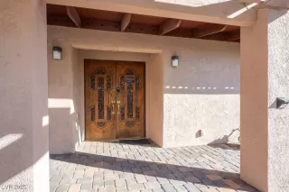 Photo #5: 2733796 Listing