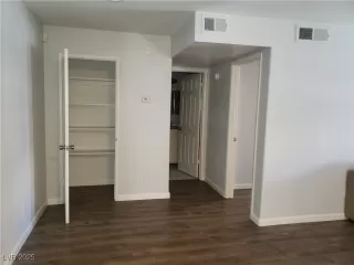 Photo #2: 2733800 Listing 