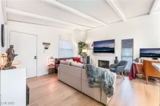 Photo #4: 2733826 Listing 