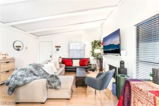 Photo #5: 2733826 Listing 