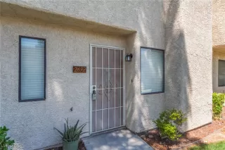 Photo #2: 2733832 Listing 