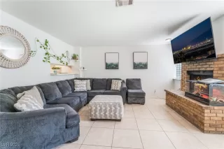 Photo #4: 2733832 Listing 