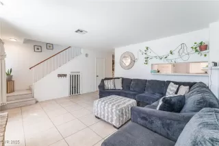 Photo #6: 2733832 Listing 