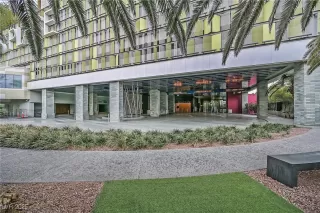 Photo #2: 2733836 Listing