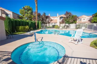 Photo #3: 2733861 Listing 