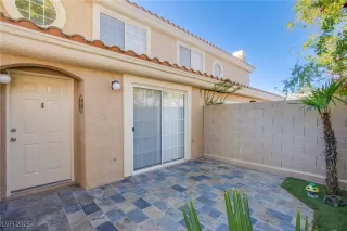 Photo #2: 2733879 Listing 