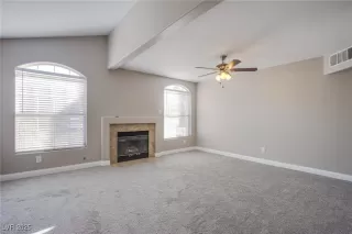 Photo #4: 2733879 Listing 