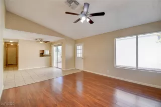 Photo #4: 2733880 Listing 