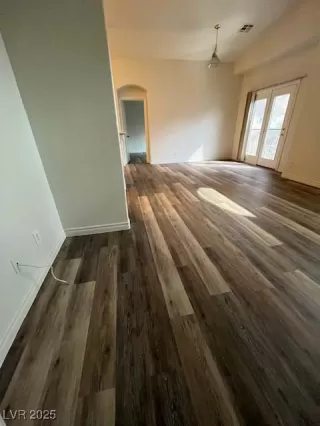 Photo #3: 2733881 Listing 