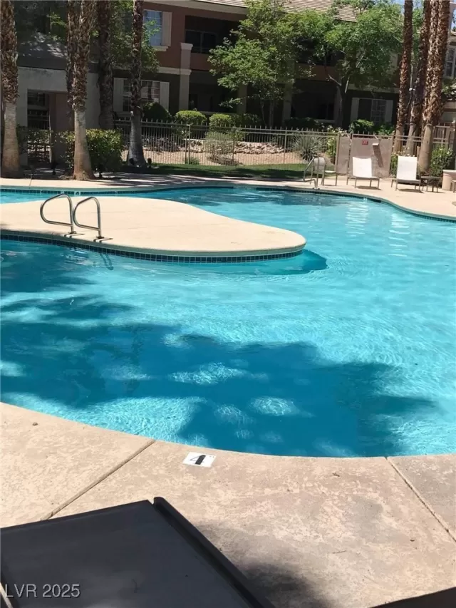 MLS: 2733891 Condo For Sale