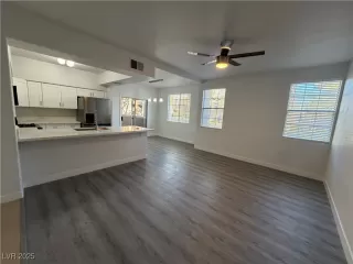 Photo #3: 2733891 Listing 