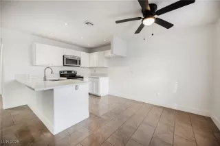 Photo #5: 2733896 Listing