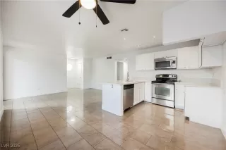 Photo #6: 2733896 Listing