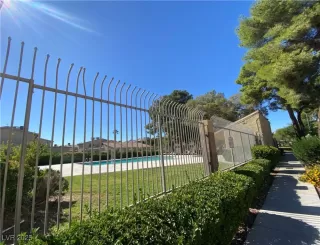 Photo #1: 2733916 Listing 