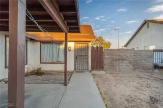 Photo #3: 2733936 Listing