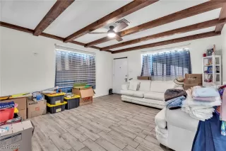 Photo #4: 2733936 Listing