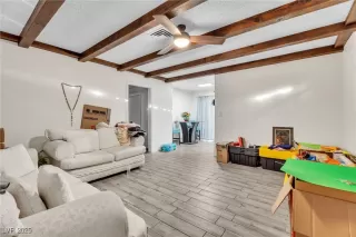 Photo #5: 2733936 Listing