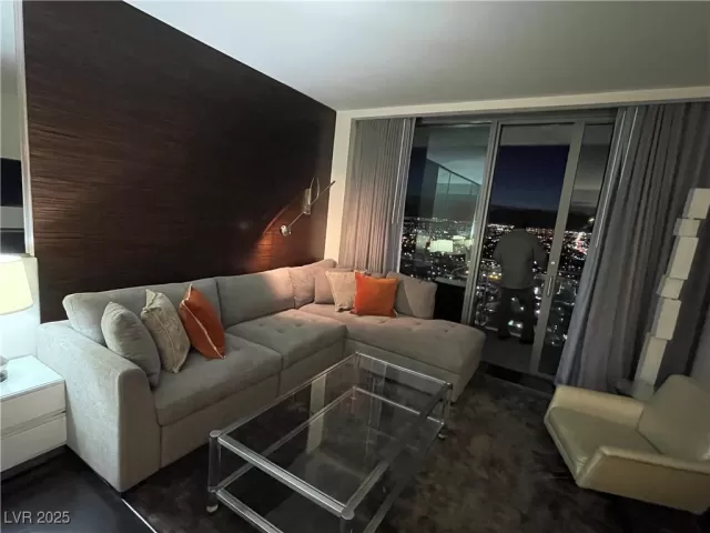 MLS: 2733954 Condo For Sale