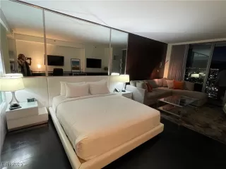 Photo #1: 2733954 Listing 