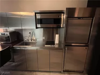 Photo #4: 2733954 Listing 