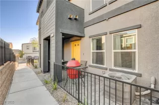 Photo #2: 2733974 Listing 