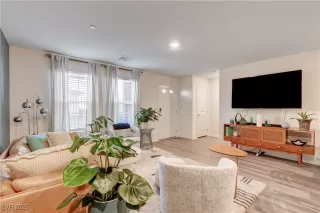 Photo #4: 2733974 Listing 