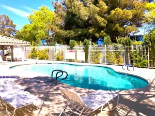 Photo #1: 2733975 Listing 