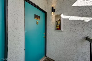 Photo #1: 2734017 Listing 