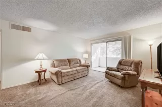 Photo #3: 2734017 Listing 