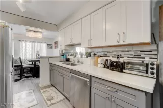 Photo #2: 2734071 Listing 