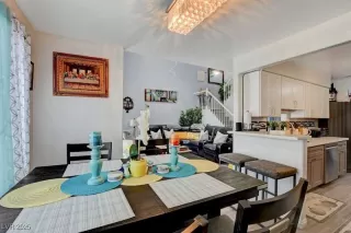 Photo #3: 2734071 Listing 