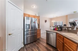 Photo #1: 2734078 Listing