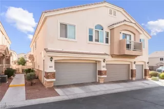 Photo #3: 2734078 Listing