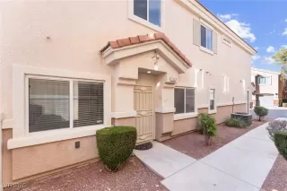 Photo #4: 2734078 Listing