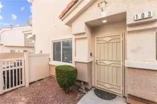 Photo #5: 2734078 Listing