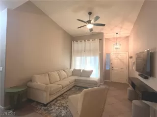 Photo #4: 2734093 Listing 