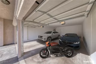 Photo #1: 2734100 Listing 