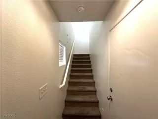 Photo #1: 2734102 Listing