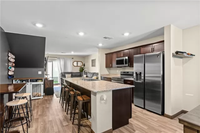 MLS: 2734143 Condo For Sale