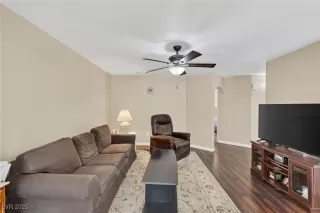 Photo #6: 2734213 Listing