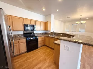 Photo #1: 2734222 Listing 